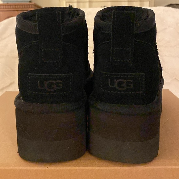 Ugg Classic Mini Platform Boots - Picture 5 of 8